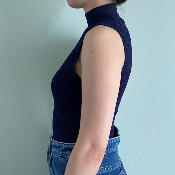 Theory High Neck Knit tank top, Navy Blue, Size P - Picture 2 of 9